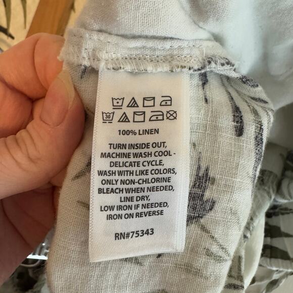 C&C California Womens 100% Linen Leaf Print Pull On Shorts Sz 3X Lightweight - Picture 8 of 11